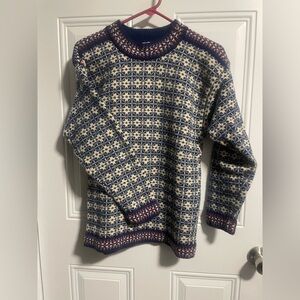 Lena Kudum Made in Estonia 100% Wool Men's Blue and Cream Patterned Sweater